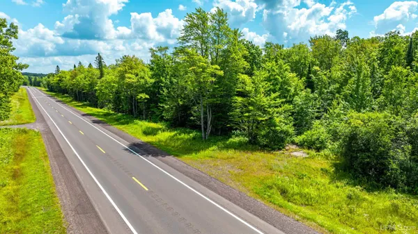 $15,000 | 1 M26 Highway, South Range, MI 49963