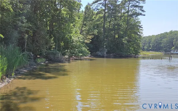 $784,950 | 459 Willow Lane, Topping, VA 23169