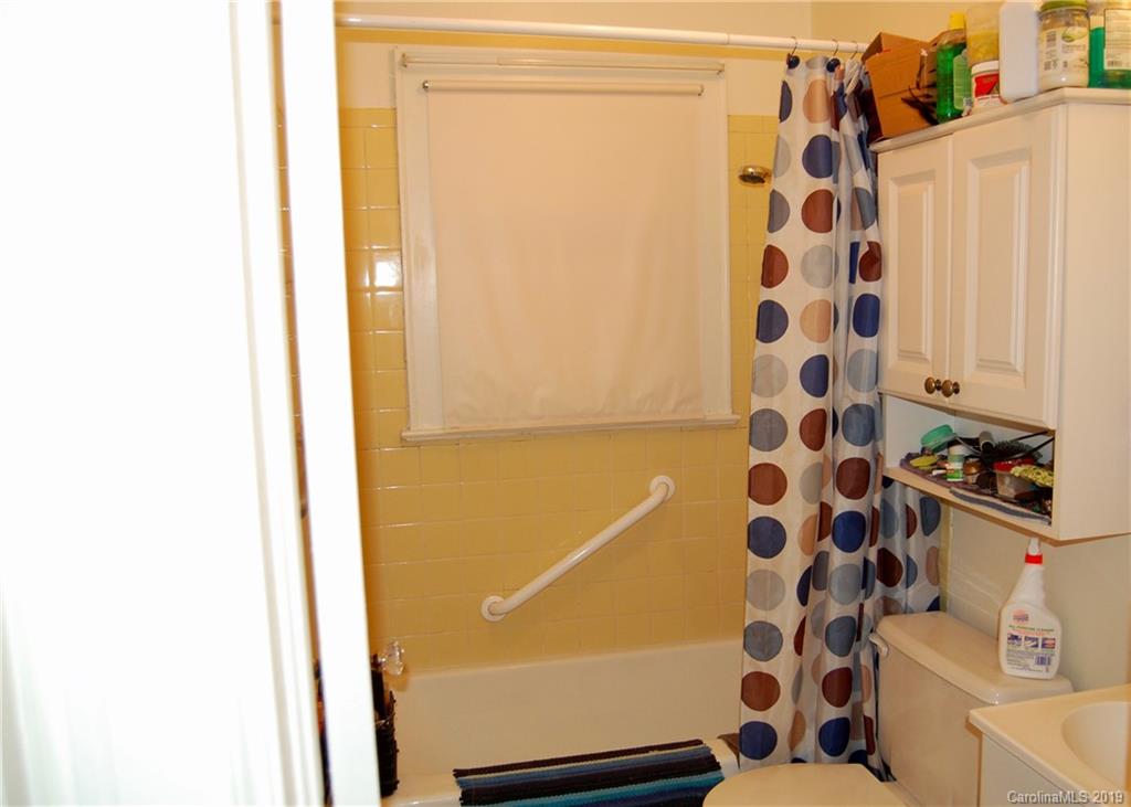 1238 Edgewood Road, Unit 18 Charlotte, NC 28208 - Photo 15 of 17 Gallery Image 15