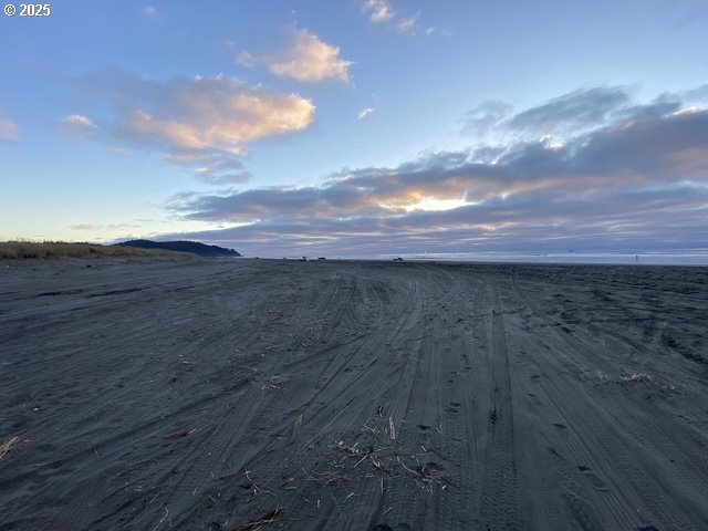 1204 37th Place Seaview, WA 98644 - Photo 17 of 19 a view of an ocean of a house