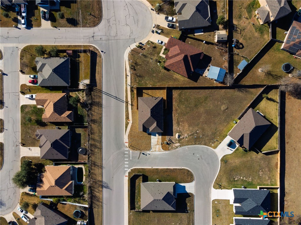 2005 Blackhawk Loop Belton, TX 76513 - Photo 34 of 37 a view of walk in closet