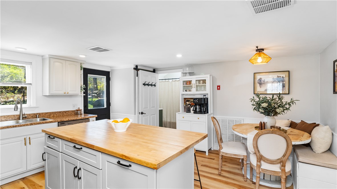 410 Field Hill Road Scituate, RI 02815 - Photo 14 of 38