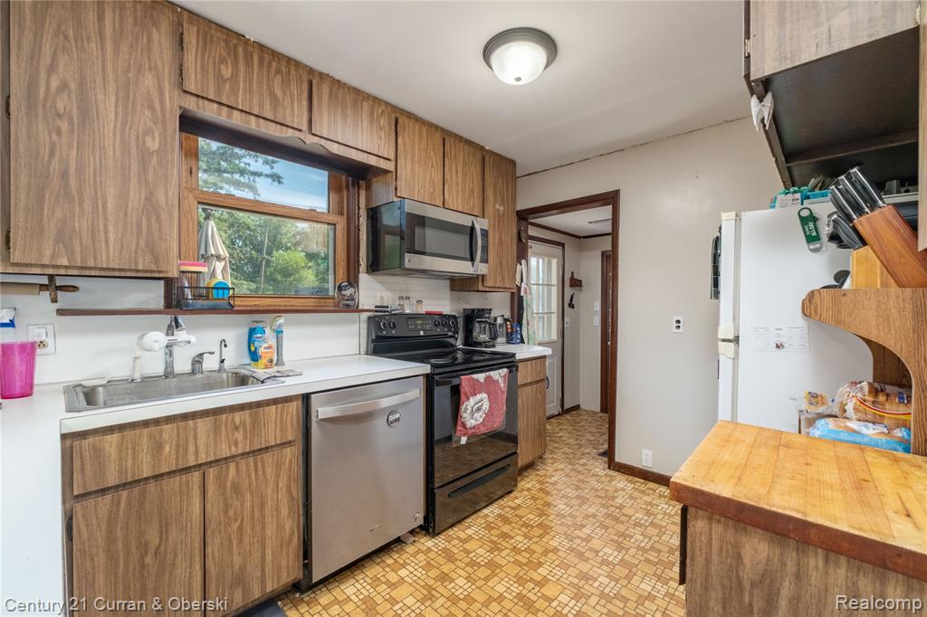 7224 Andersonville Road Clarkston, MI 48346 - Photo 16 of 45