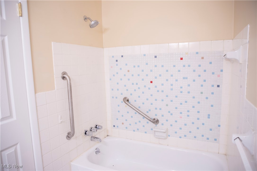 6640 Pearl Road, Unit 203 Cleveland, OH 44130 - Photo 10 of 17