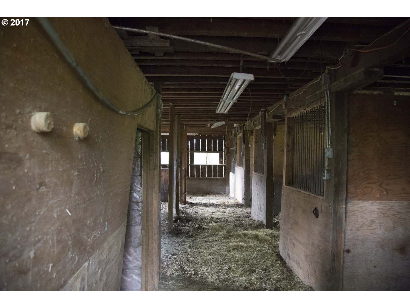 22045 Northeast Sunnycrest Road Newberg, OR 97132 - Photo 17 of 19 Barn