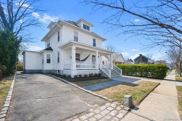 $729,999 | 116 Oak Avenue, Hempstead, NY 11550