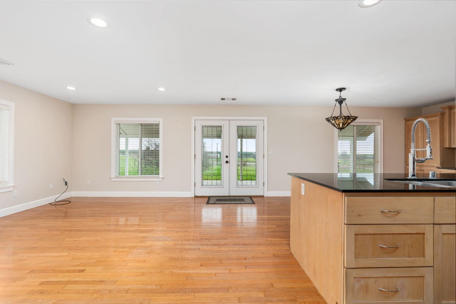10580 Old Stage Road Porterville, CA 93257 - Photo 15 of 73 House #1 Living/Dinning / Kitchen