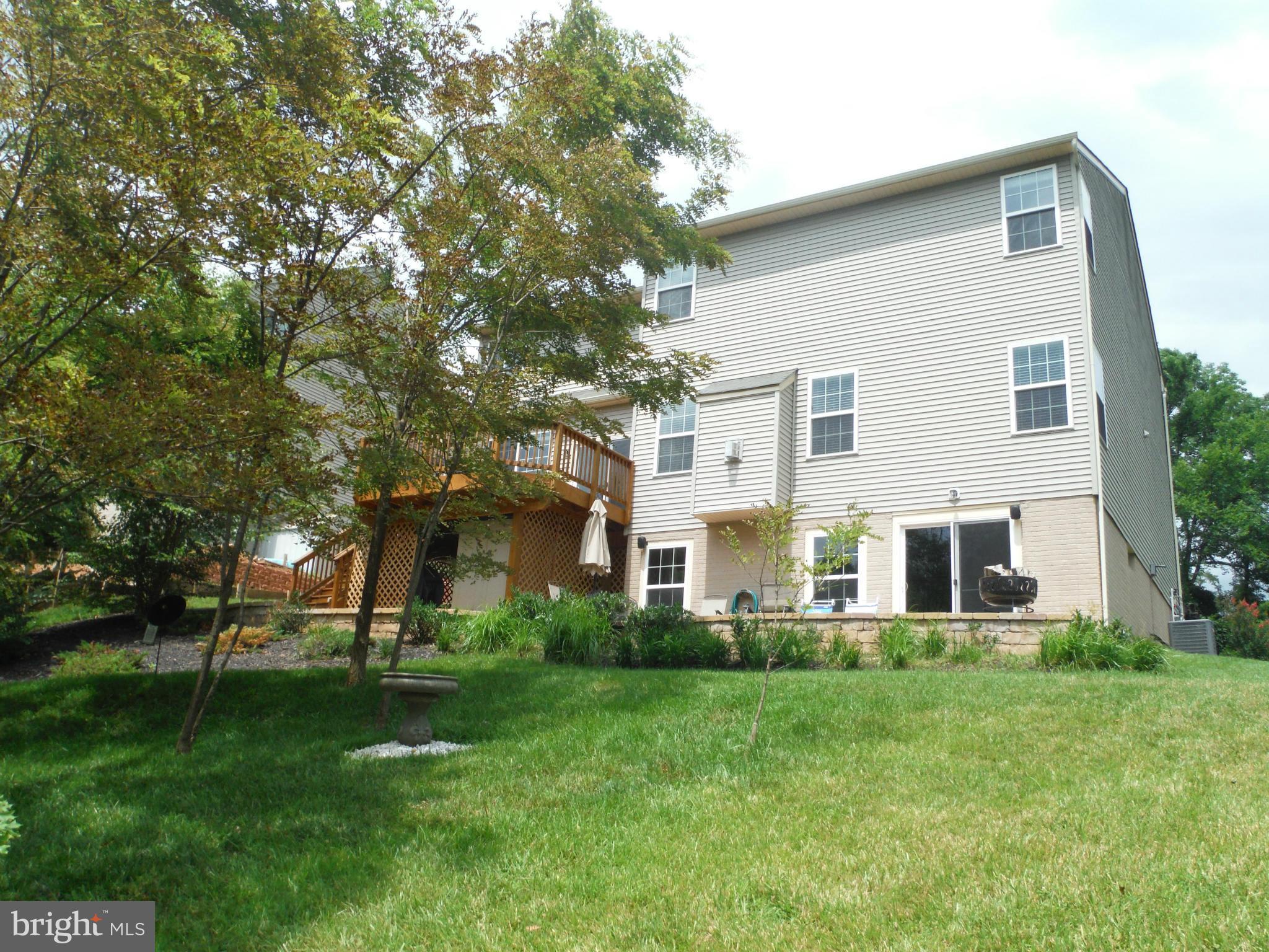 5946 Fairlee Road Elkridge, MD 21075 - Photo 28 of 29 Exterior (Rear)