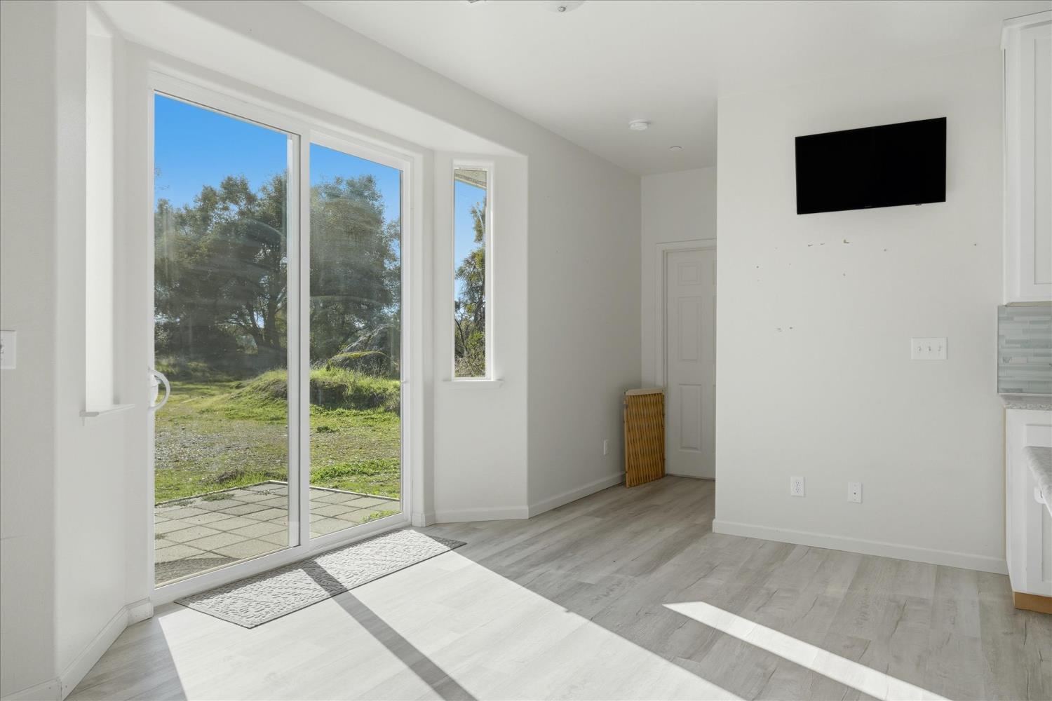 4001 Pacific Bars Road Mariposa, CA 95338 - Photo 13 of 43 Gallery Image 13