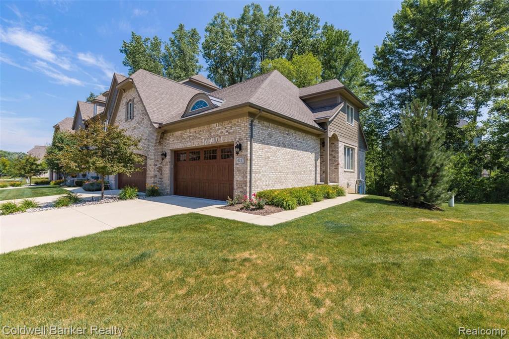 4217 Oak Arbor Crest Court Rochester, MI 48306 - Photo 1 of 39