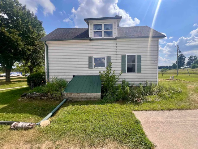 $229,900 | W3030 State Highway 180, Wausaukee, WI 54177