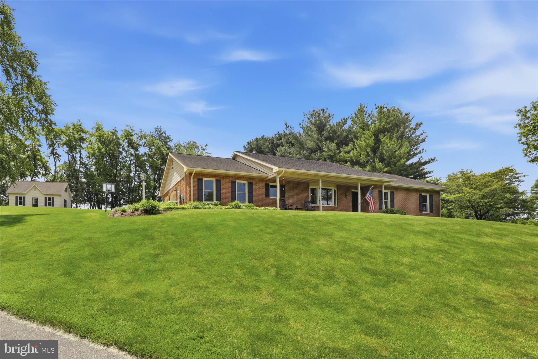 690 Indian Run Road Millersville, PA 17551 - Photo 5 of 75