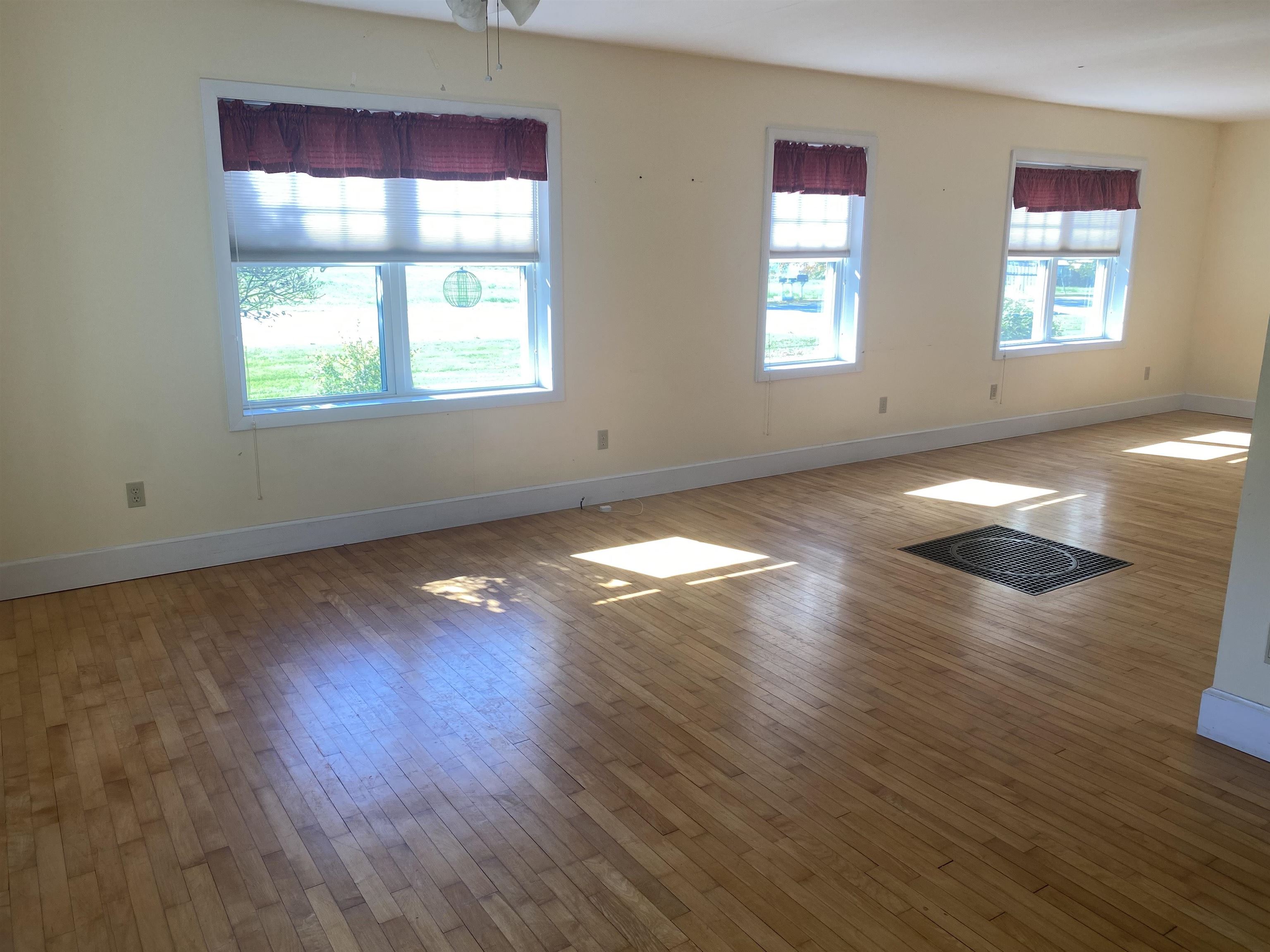 342 Highway 2 South Hero, VT 05486 - Photo 17 of 31