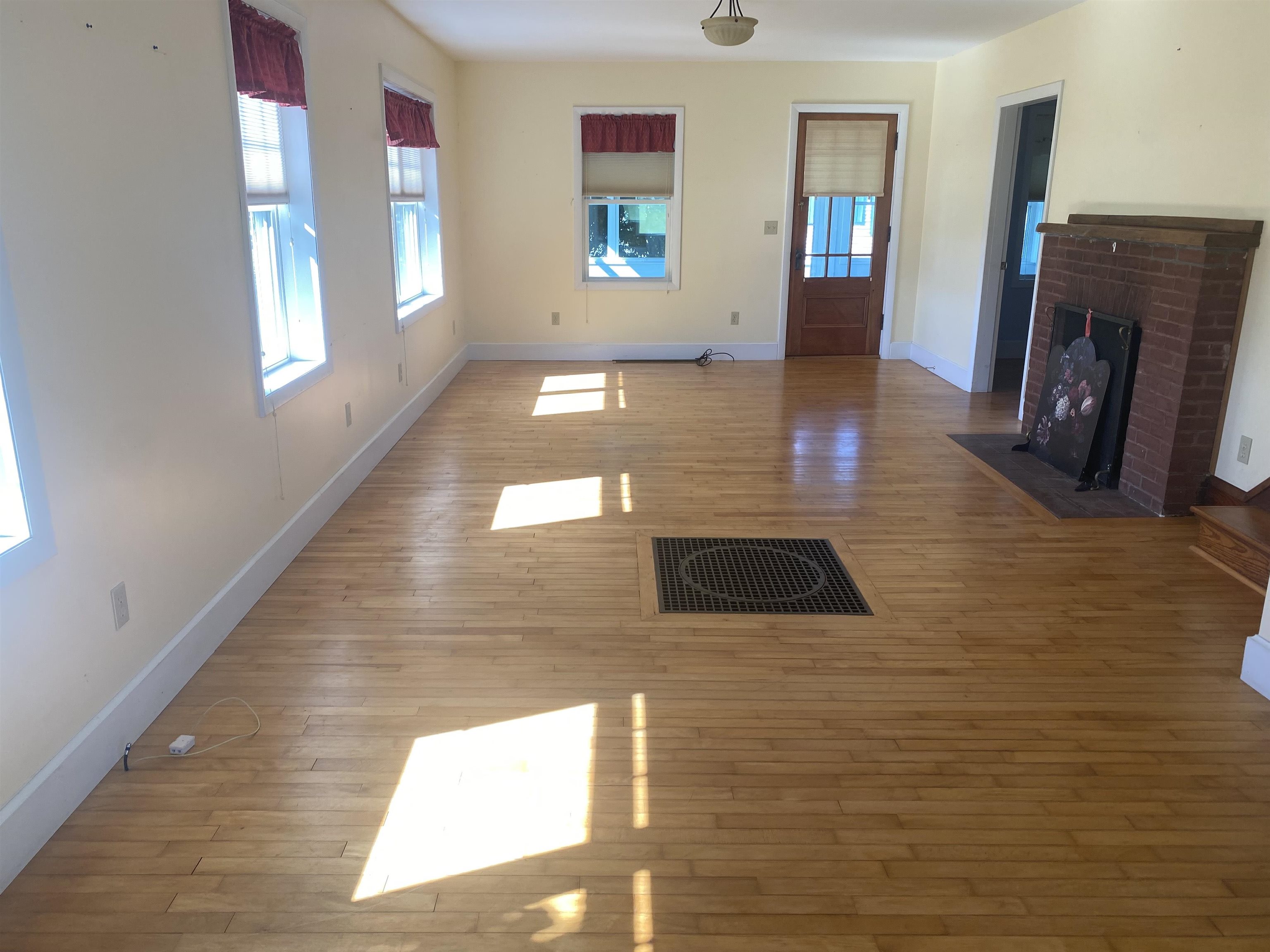 342 Highway 2 South Hero, VT 05486 - Photo 18 of 31