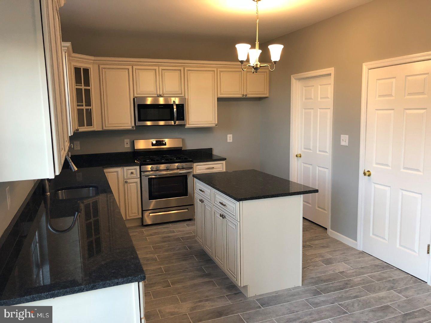 11 Howard Street Carneys Point, NJ 08069 - Photo 2 of 22 Gallery Image 2
