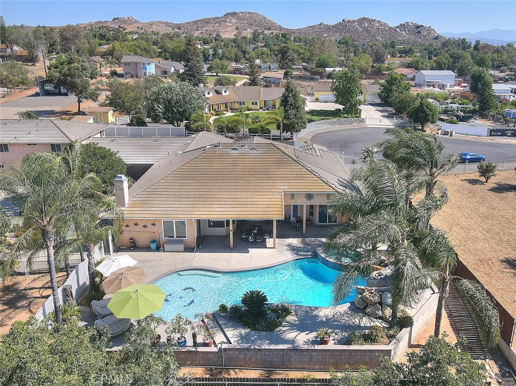 17292 Bali Drive Riverside, CA 92504 - Photo 8 of 75