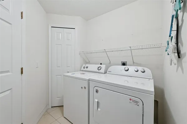 $3,300 | 7050 Prosperity Circle, Unit 904, Sarasota, FL 34238