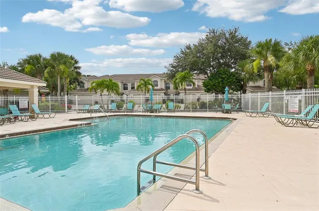 $3,300 | 7050 Prosperity Circle, Unit 904, Sarasota, FL 34238