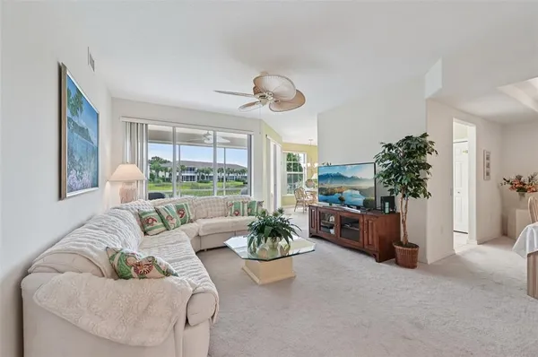 $3,300 | 7050 Prosperity Circle, Unit 904, Sarasota, FL 34238