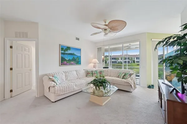 $3,300 | 7050 Prosperity Circle, Unit 904, Sarasota, FL 34238