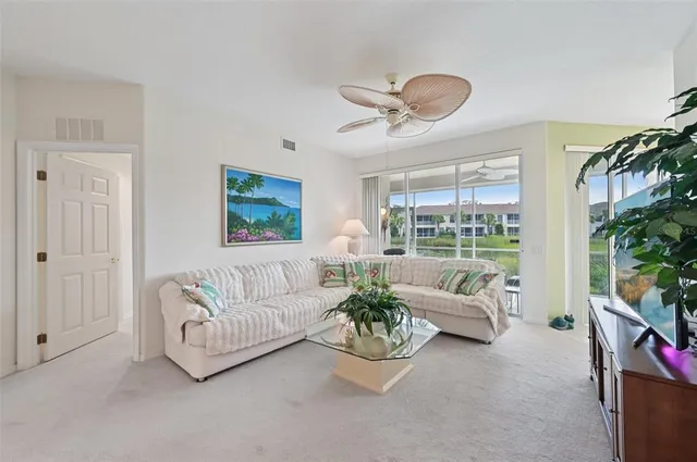 $3,300 | 7050 Prosperity Circle, Unit 904, Sarasota, FL 34238