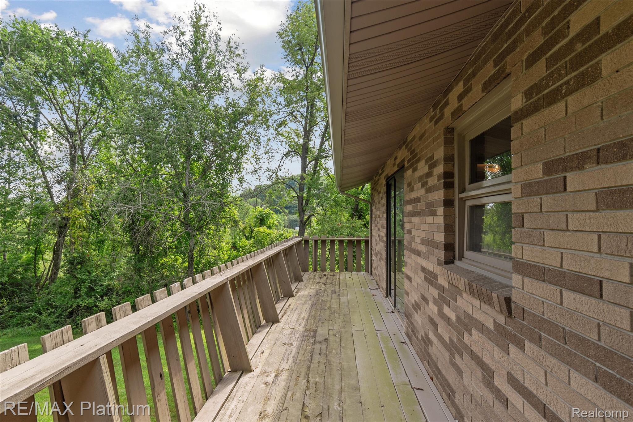 3200 Patterson Lk Road Pinckney, MI 48169 - Photo 28 of 46 36-3200-Patterson-Lake-Rd-Pinckney-MI-48169-WindowStill-50.jpg