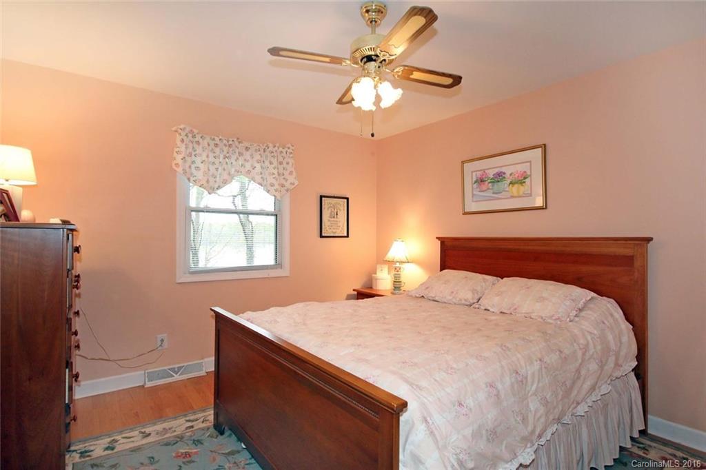 100 Island View Road Statesville, NC 28677 - Photo 18 of 24 Gallery Image 18