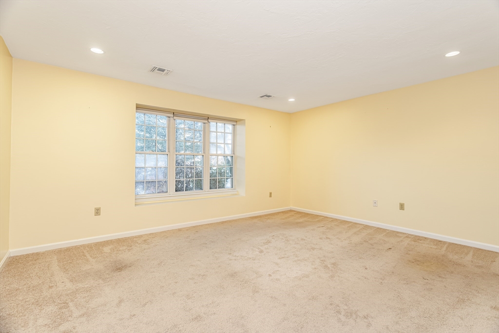 308 Ridgefield Circle, Unit C Clinton, MA 01510 - Photo 14 of 29