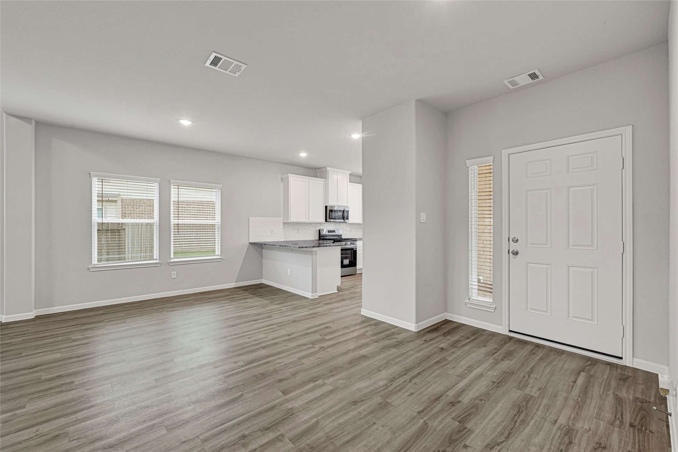 2106 Spring Hollow Drive Baytown, TX 77521 - Photo 5 of 31