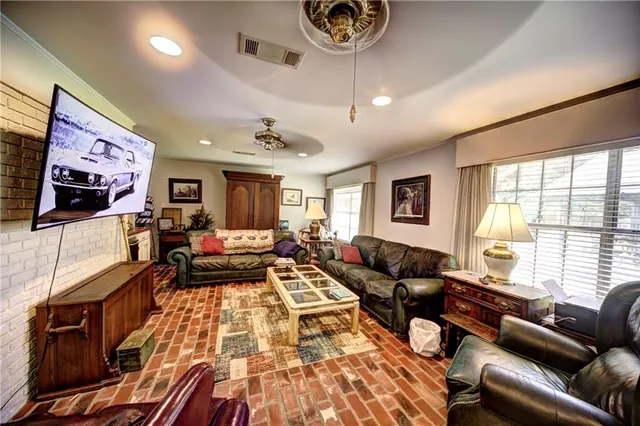 $295,000 | 1002 Loren Avenue, Natchitoches, LA 71457