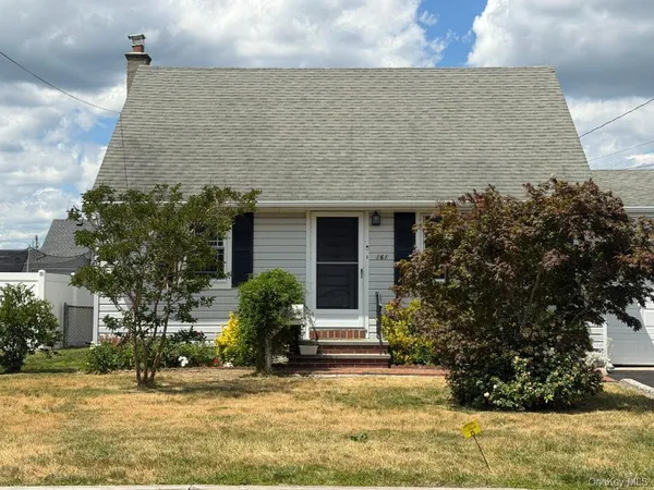 $599,000 | 161 Van Buren Street, West Babylon, NY 11704
