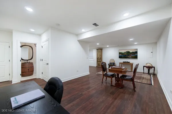 $1,448,000 | 1 Willowcrest Drive, Oak Brook, IL 60523