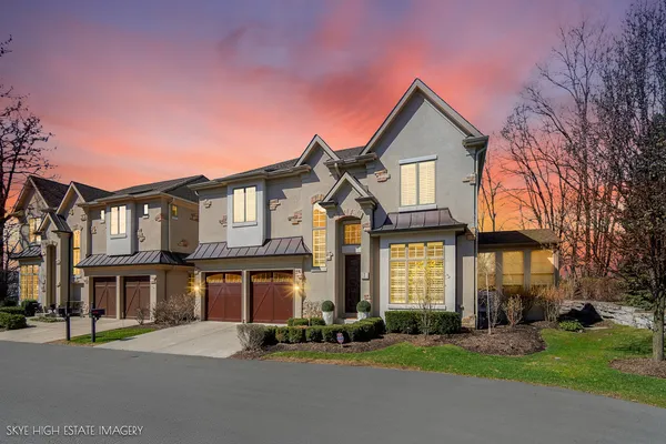 $1,448,000 | 1 Willowcrest Drive, Oak Brook, IL 60523