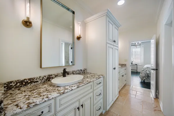 $1,448,000 | 1 Willowcrest Drive, Oak Brook, IL 60523