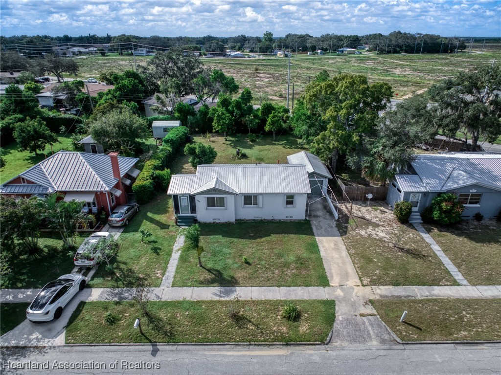 1612 Hitakee Avenue Sebring, FL 33870 - Photo 2 of 32 an aerial view of a house