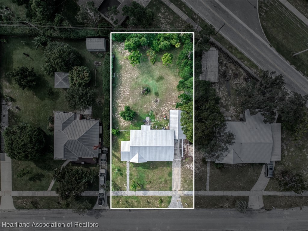 1612 Hitakee Avenue Sebring, FL 33870 - Photo 29 of 32 an aerial view of a house