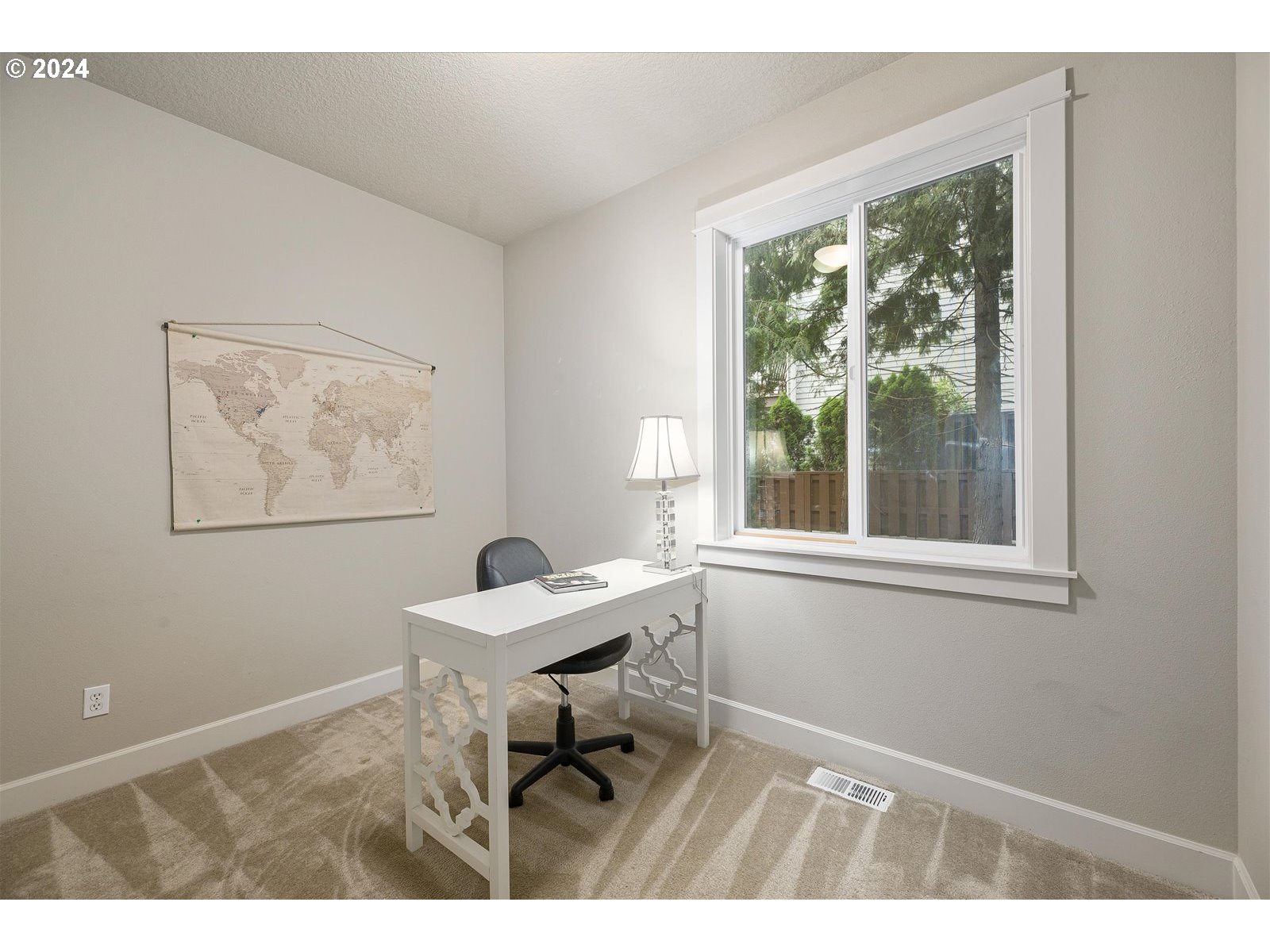 2224 Lucerne Place West Linn, OR 97068 - Photo 8 of 26 a workspace with furniture and a window