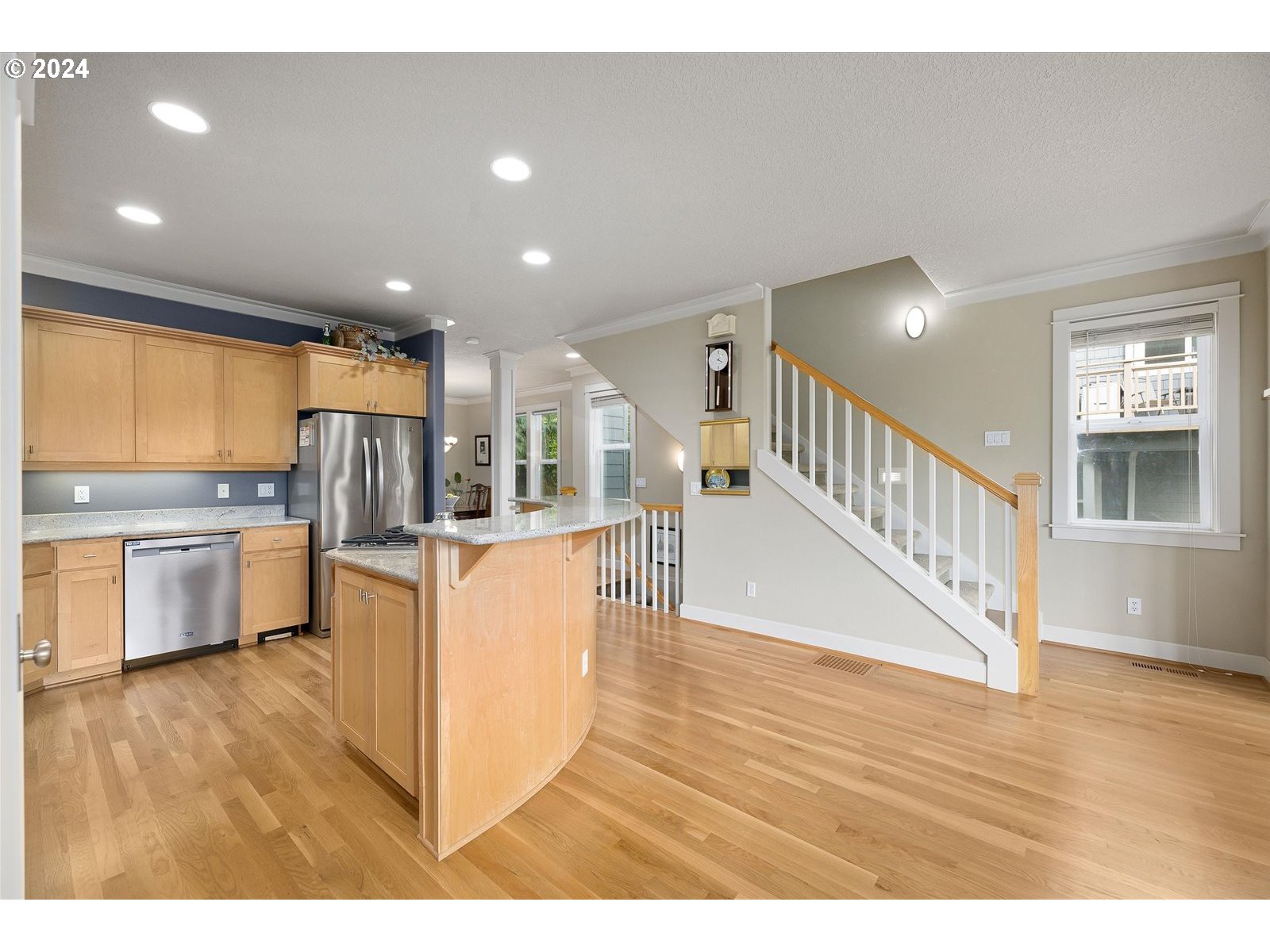 2224 Lucerne Place West Linn, OR 97068 - Photo 10 of 26 a view of kitchen with furniture and wooden floor