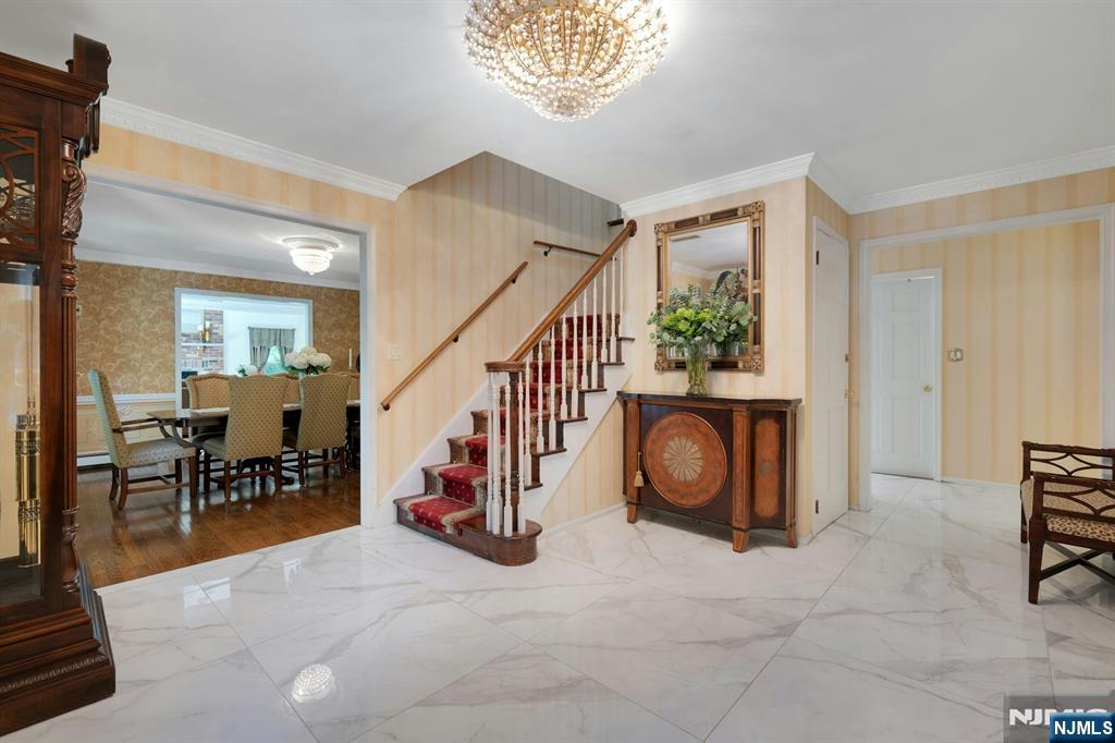 10 Moonshadow Court Butler, NJ 07405 - Photo 9 of 47