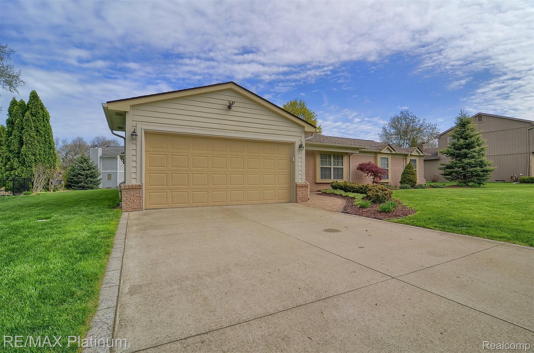 578 Ridge Road Walled Lake, MI 48390 - Photo 3 of 34 3-Front 3rd View.jpg