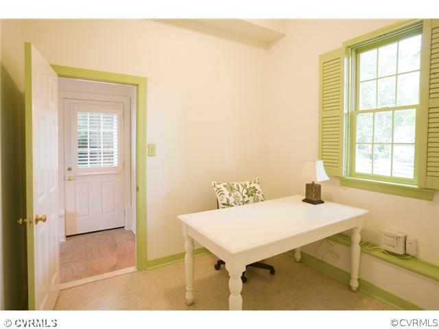 8205 Yolanda Road Henrico, VA 23229 - Photo 12 of 24 Studio/Study/Office - Study/Office with cork floor