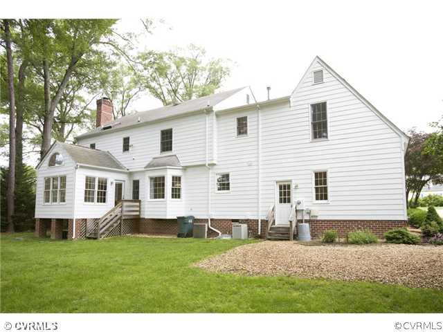 8205 Yolanda Road Henrico, VA 23229 - Photo 23 of 24 Exterior Back - Back exterior highlighting plenty
