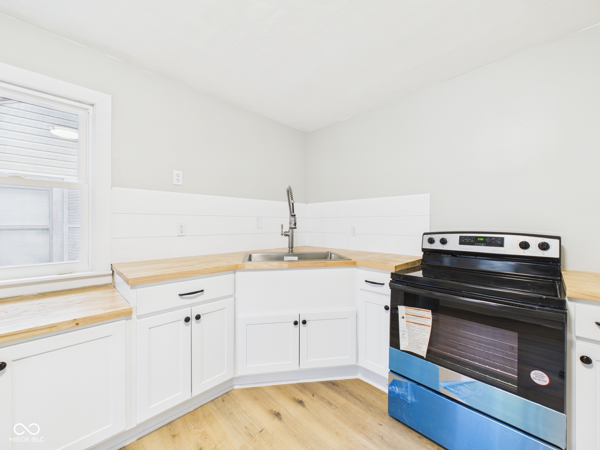 2504 West 8th Street Muncie, IN 47302 - Photo 9 of 25