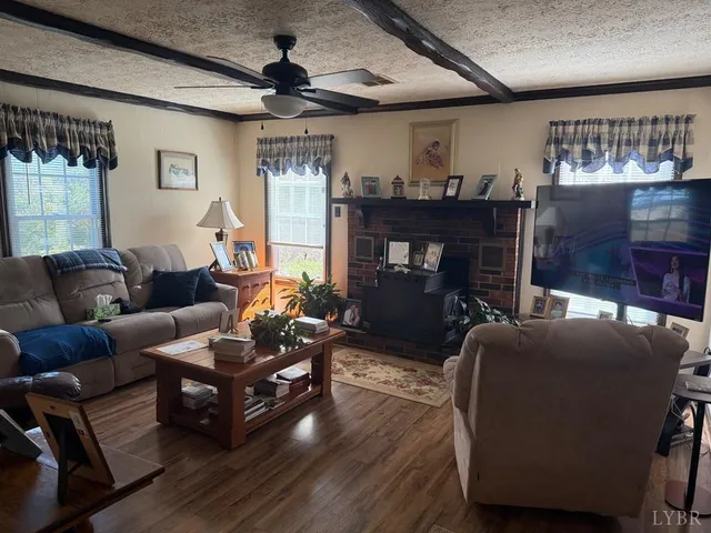 $350,000 | 200 Jenkins Creek Road, Cullen, VA 23934