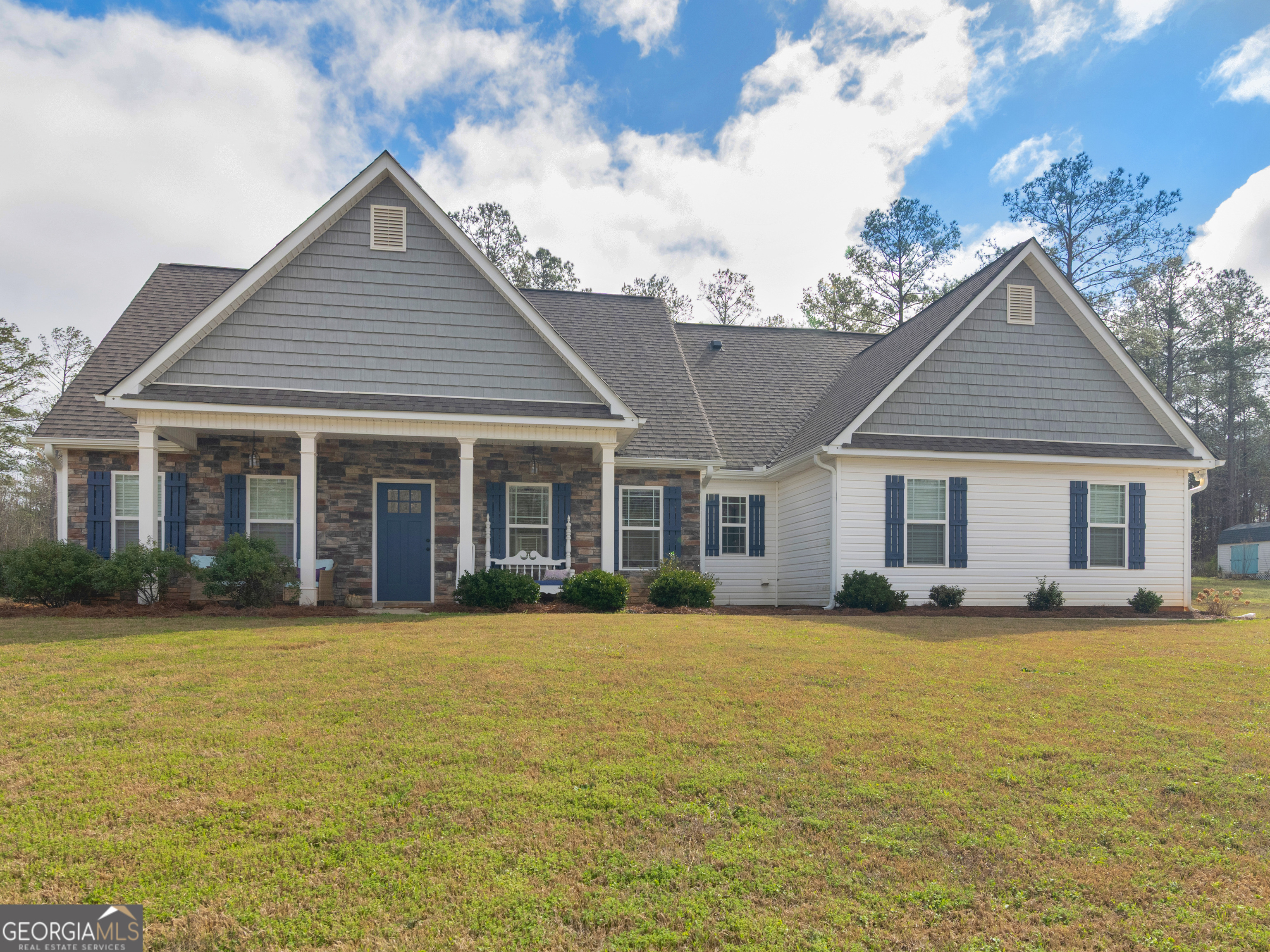 119 Mylee Cove Barnesville, GA 30204 - Photo 2 of 57