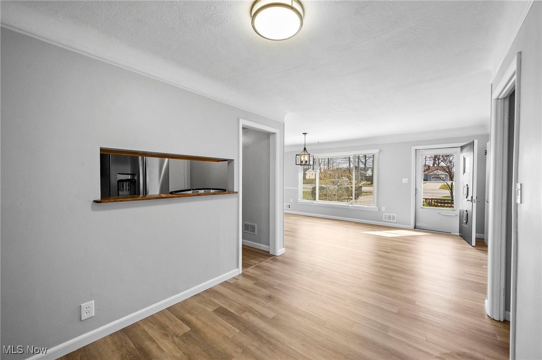 6335 Highland Road Cleveland, OH 44143 - Photo 8 of 35