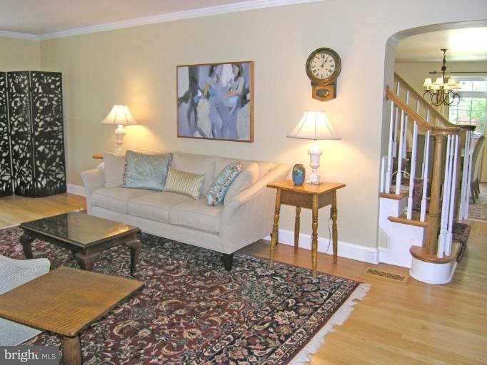 10305 Cherry Tree Lane Silver Spring, MD 20901 - Photo 3 of 29 Living Room #2