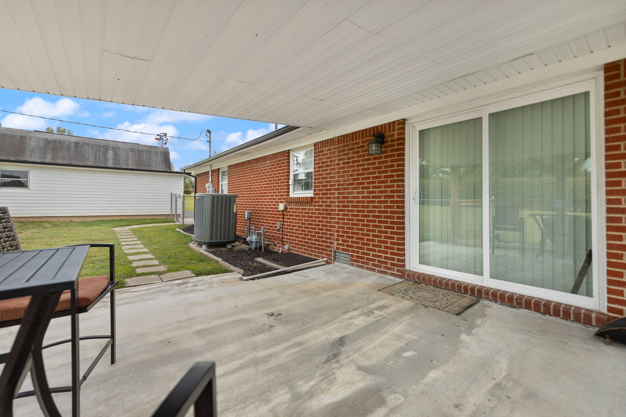 3090 Shakertown Road Danville, KY 40422 - Photo 9 of 40 49-web-or-mls-118A5109