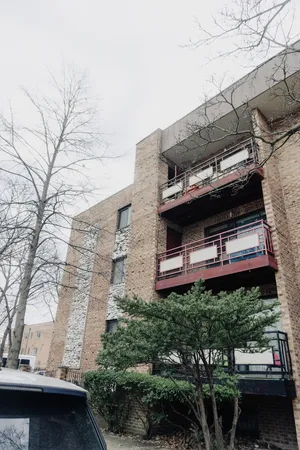 $340,000 | 6034 North Wolcott Avenue, Unit 1W, Chicago, IL 60660