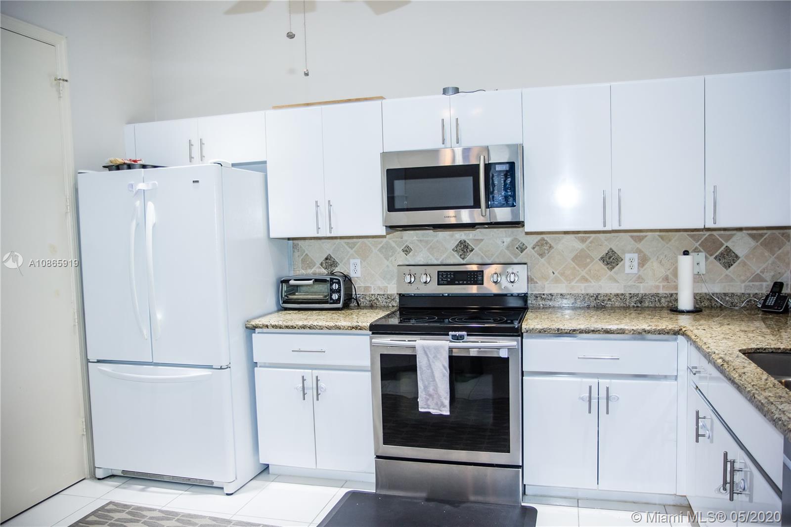 10780 Haydn Drive Boca Raton, FL 33498 - Photo 3 of 49